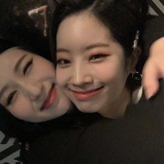 volcxnc's tweet image. bri y yo