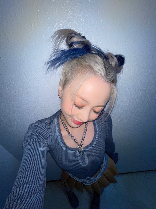M1NQU4's tweet photo. 인기가요 2주째🥰💫
오늘도 BLUE ALIEN이 됐어요…!!!👾💙🤎💙
그리고 우리 ALPHAZ…추운데도 이렇게 응원하러 와주셔서 정말 감사합니다🥹😭🤍
#사랑해🫶🫶🫶 https://t.co/GWejzYihid