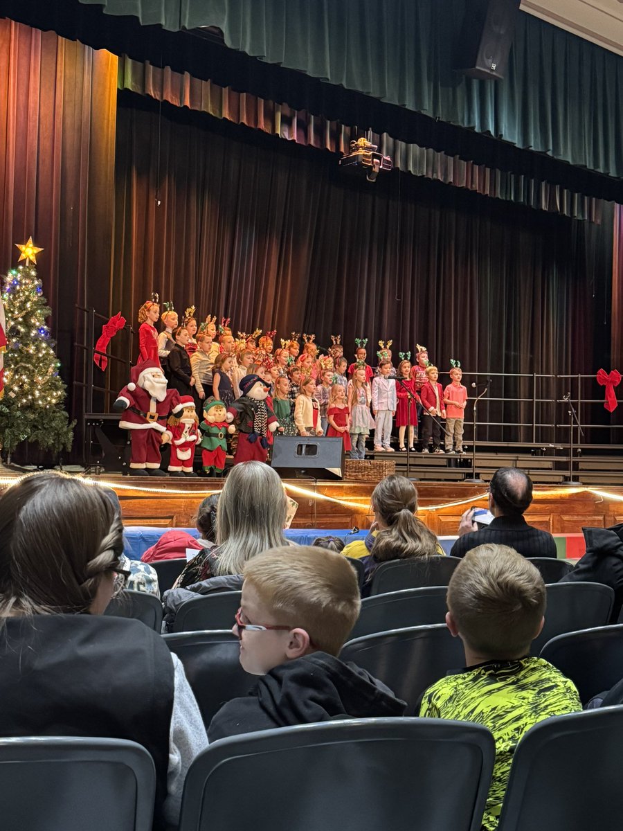 Megan Retchless tweet media