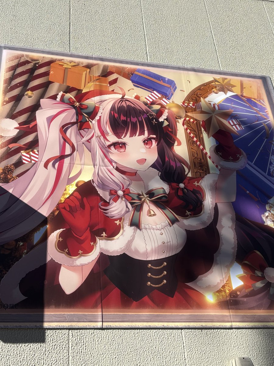 にじサンタを探せ 並んでました~♩✮*｡ﾟ