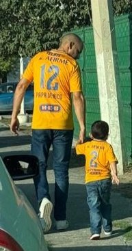 PaezPaezf25's tweet photo. @losprota #FinalBotanera @AztecaDeportes  
Saludos desde Tamaulipas 
De Pepe y Nico Páez https://t.co/FmJ8QrdjKB