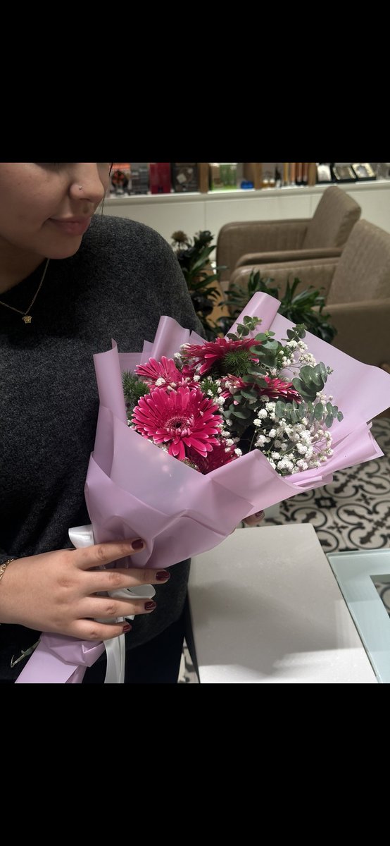 خودم با گلم ، گلم با خودم 🦋💞