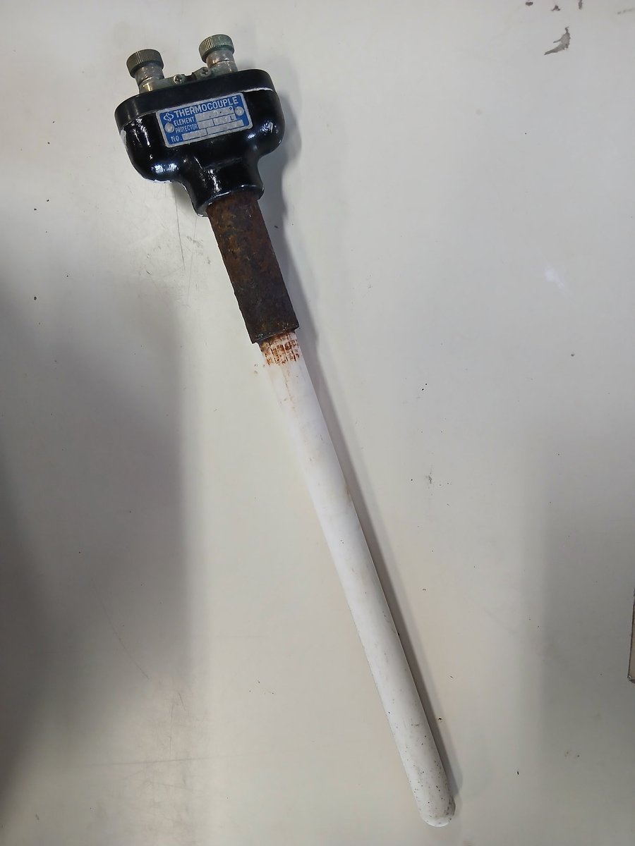 中古土練機が入ってきました。未使用品です。他にも電動ろくろ等も入りました。#電動ろくろ　#土練機　　　　　
#中古品　#陶芸用品　
興味ある方はホームページまでどうぞ。検索は岡山丸二陶材