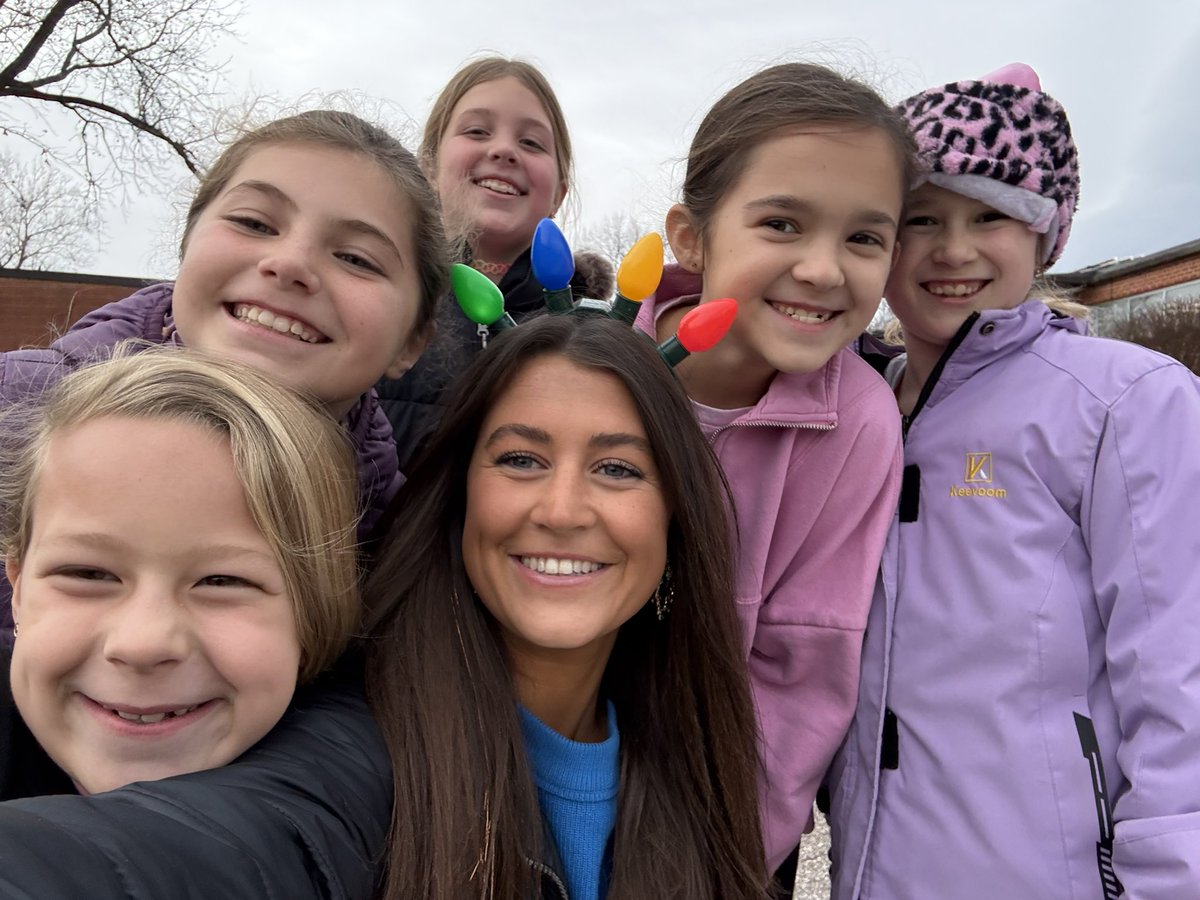 Miss White tweet media