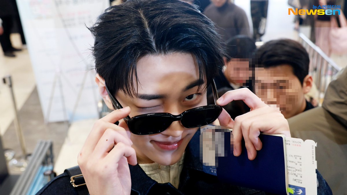 DKZ 재찬, 김포국제공항 출국✈️JAECHAN Airport Departure 2025.12.12 Newsen

youtu.be/Hi9YVdUs84Y?si… 출처 <a href="/YouTube/">YouTube</a> 

#재찬 #JAECHAN #DKZ