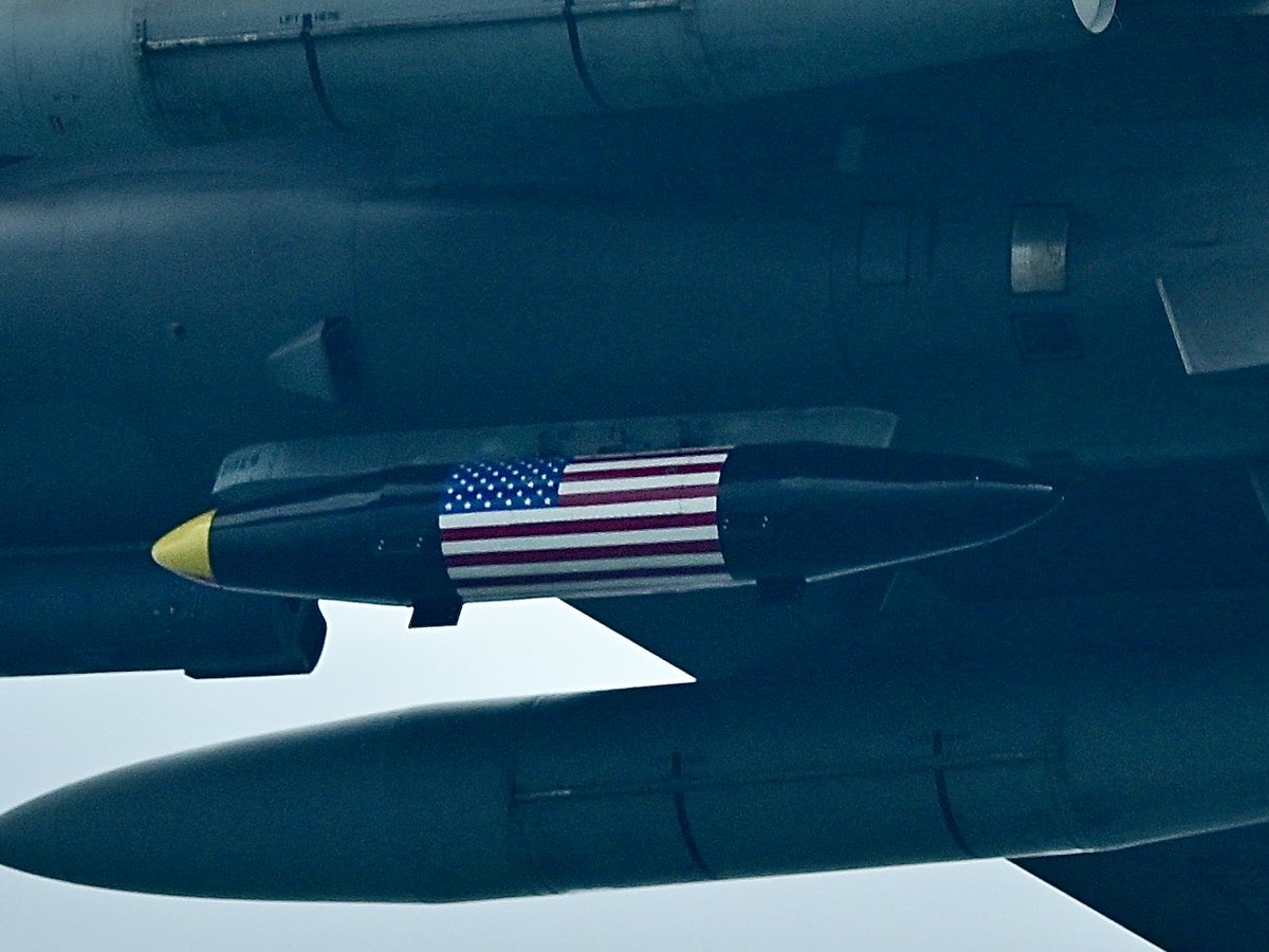 WWのF16の　色付きトラベルポット