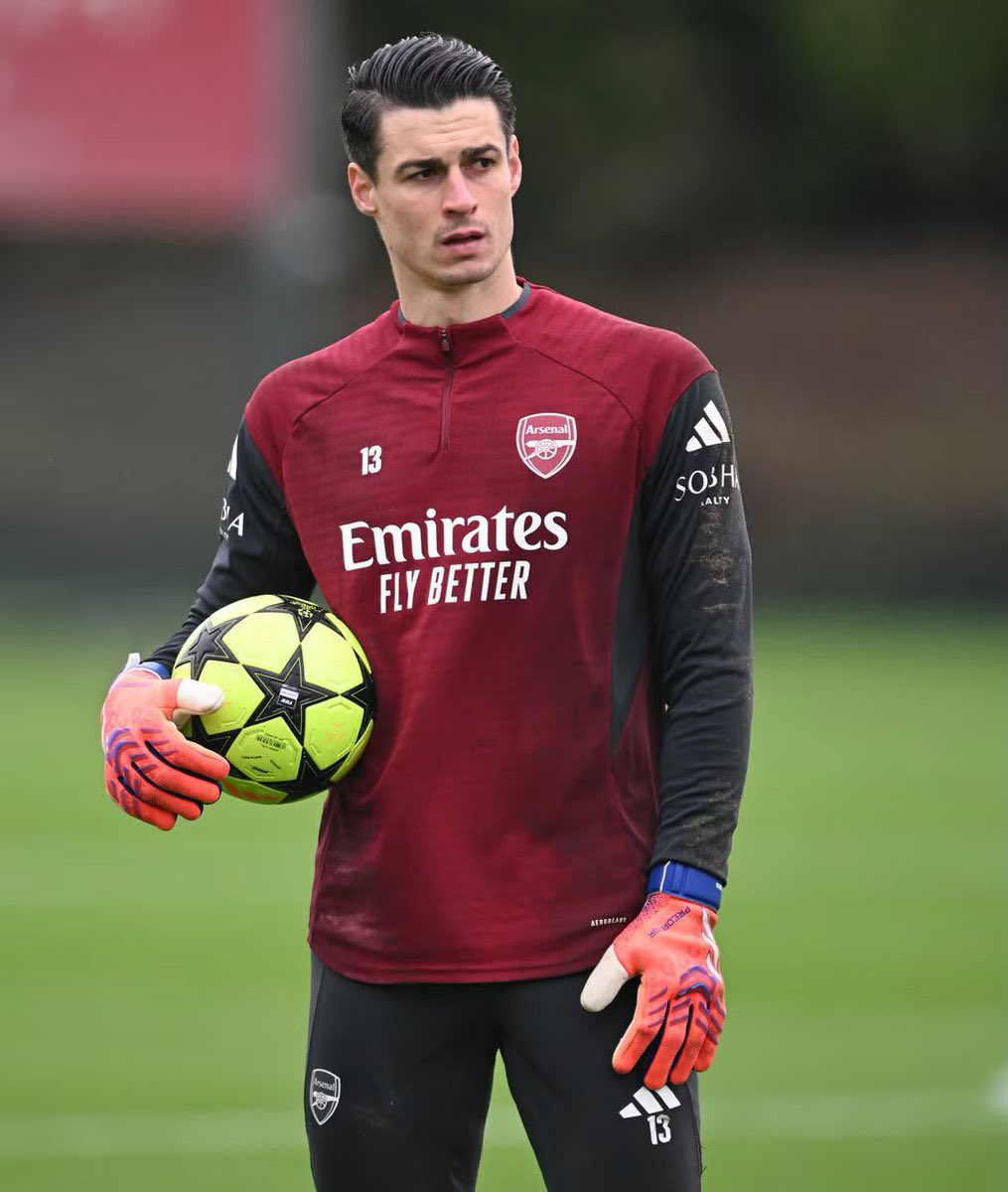 afc_central8's tweet photo. Would you let Kepa Arrizabalaga start tomorrow against Wolves.#afc https://t.co/ZcJy6KoiI4