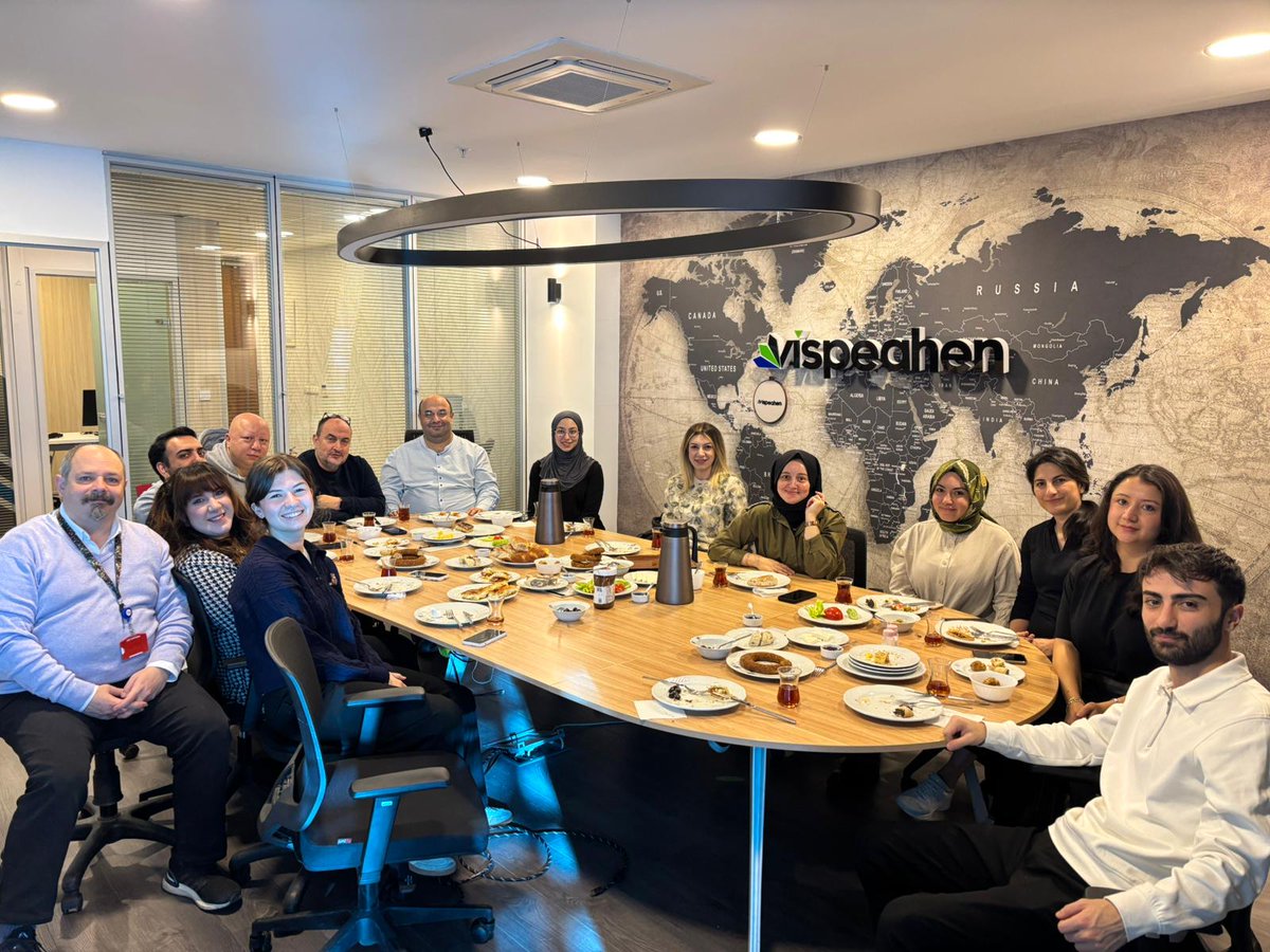 Haftaya birlikte başlamak kadar, haftayı birlikte tamamlamak da değerli.
BiSoft’ta her cuma sabahı bir araya gelerek güne keyifli bir kahvaltı ile başlıyoruz.
Ekip olmanın getirdiği birlik, motivasyon ve enerjiyi her anımıza yansıtıyoruz.
#TeamSpirit #WorkCulture #FridayBreakfast