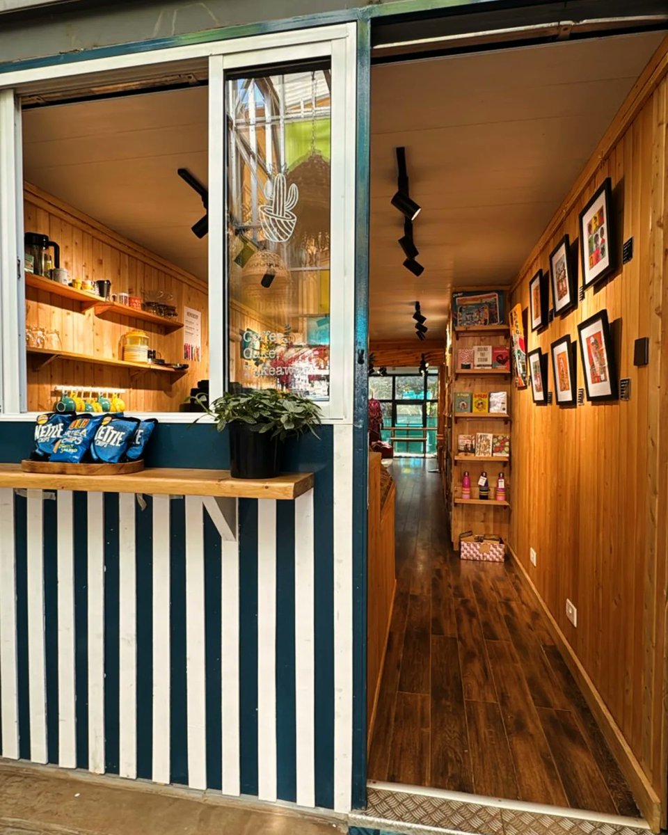 I haven't said this loudly enough, <a href="/NarrativeLscape/">Narrative Landscape Press</a> titles are now available in 5 countries; Kenya, Uganda, Tanzania, South Sudan and South Africa...and we are just getting started. We distribute from Nairobi. Here's a thread of where you can find our titles
📍 Nairobi