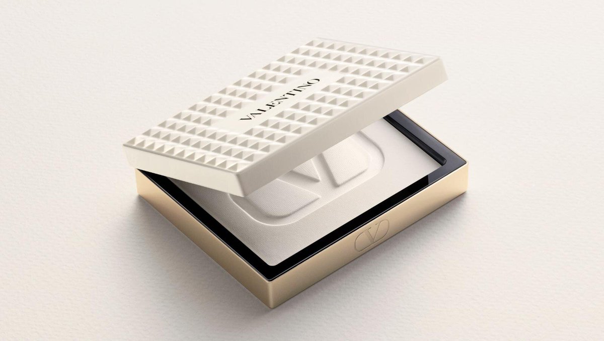 ヴァレンティノ ビューティからふんわり肌になれるフェイスパウダーが