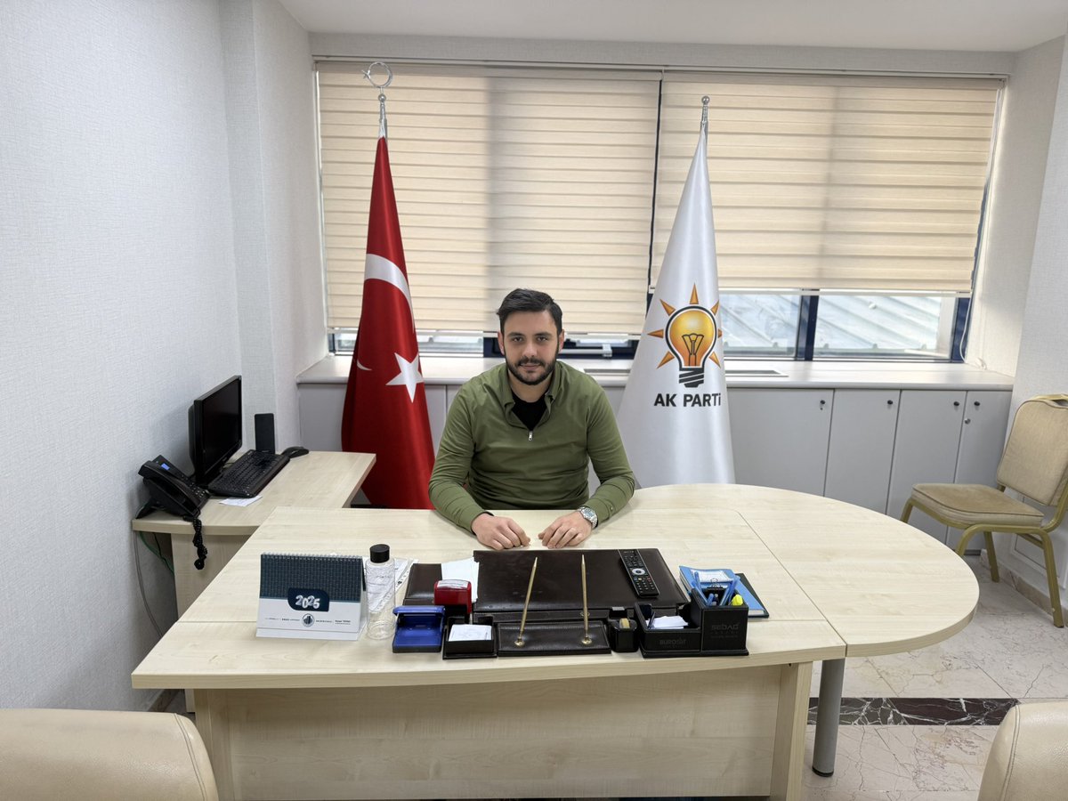 hasanakyoll06's tweet photo. 📍Altındağ Belediyesi

AK Parti Grup Nöbetimizi ifa etmek üzere belediyemizdeyiz. Çay hazır bekliyoruz.☕️

#KalbimizAltındağ https://t.co/Rwzyk4i1z2