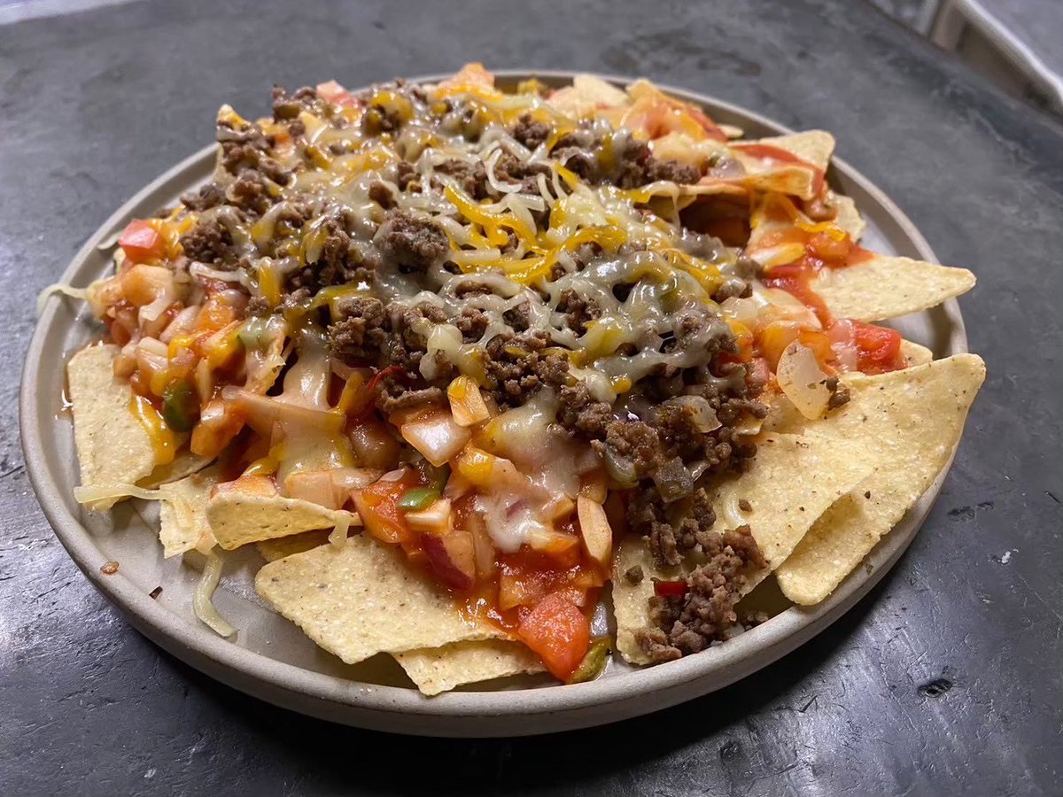 iiie OPEN!!
16:00~23:00

本日はミサイル店長
シンタロウ
ユイカでお待ちしております！