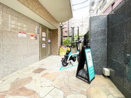 Monthly apartment for rent, just a 9 min. walk to Shinjuku Station
・Monthly rent ¥298,000 
・5 min. walk to Higashi-Shinjuku Station
・Shinjuku Golden-Gai: 3 min. walk
・Convenience Stores: 2 min. walk

Learn more:
realestate.co.jp/en/rent/view/1…

#realestatejapan #kabukicho #shinjuku