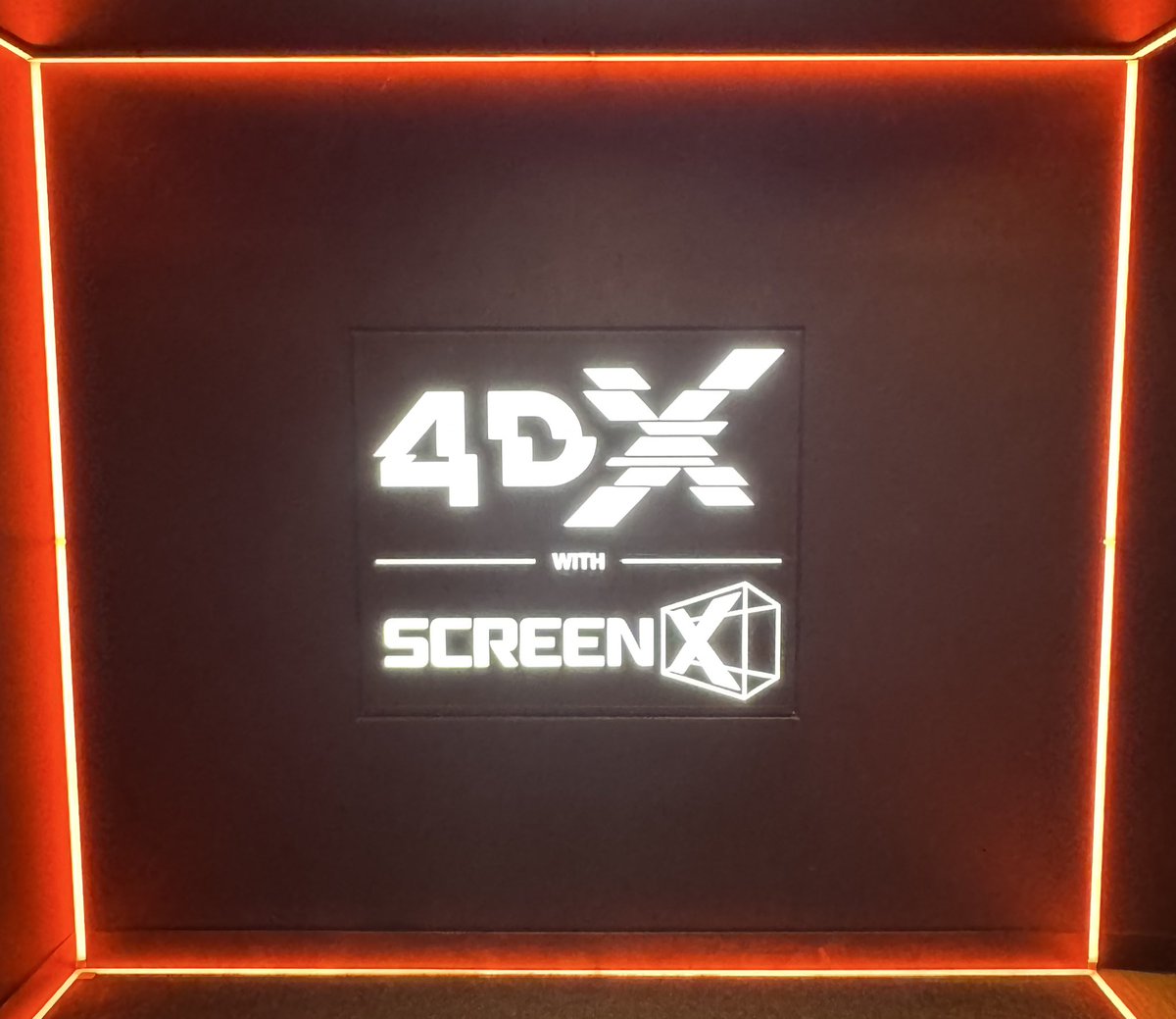 長坂信宏 (@hiroscom) / Posts / X