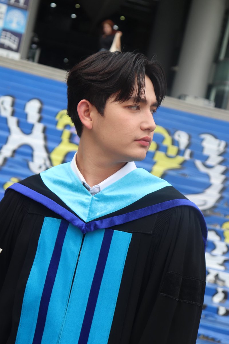 Congrats to this handsome grad! 🎓✨ <a href="/CPassatorn/">CAPTAIN_PT</a> 💕

#CongratsCaptainGraduation
#GMMTV #Captain_pt