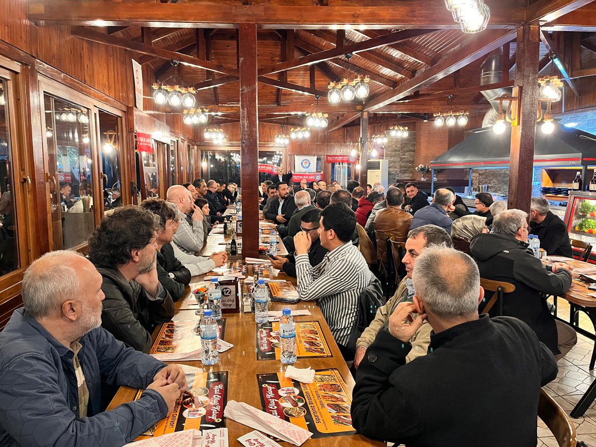 1-) #Kozan İlçe Başkanlığımızın düzenlediği İşyeri Temsilcileri Toplantısı'na Eğitim-Bir-Sen #Adana Şube Yönetimi olarak katıldık.

İşyeri temsilcilerimiz, okullarımızda sendikamızın sesi, üyelerimizin sözcüsü ve hak arama mücadelemizin vekili olarak çok önemli bir görev