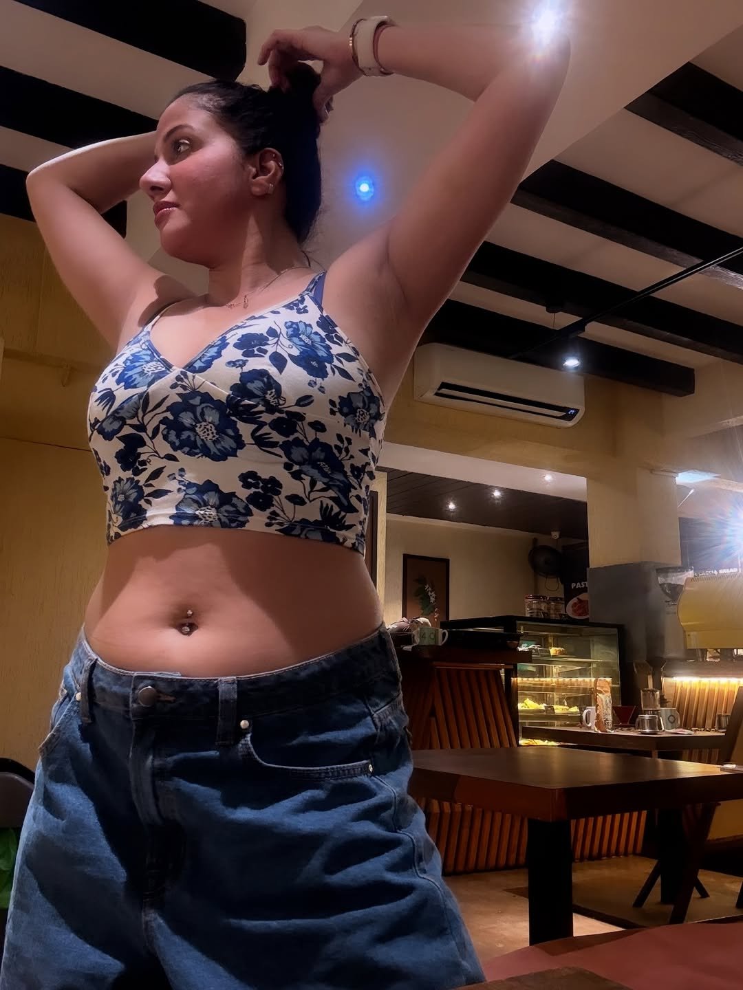 G788OcUagAA9UDr?format=jpg&name=large