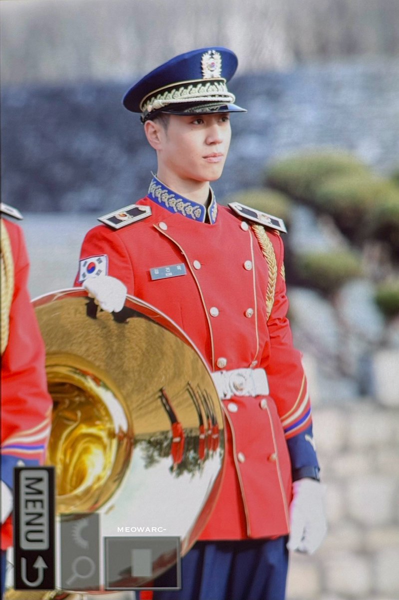 생각했던거보다 더 잘어울림 
우뜩해