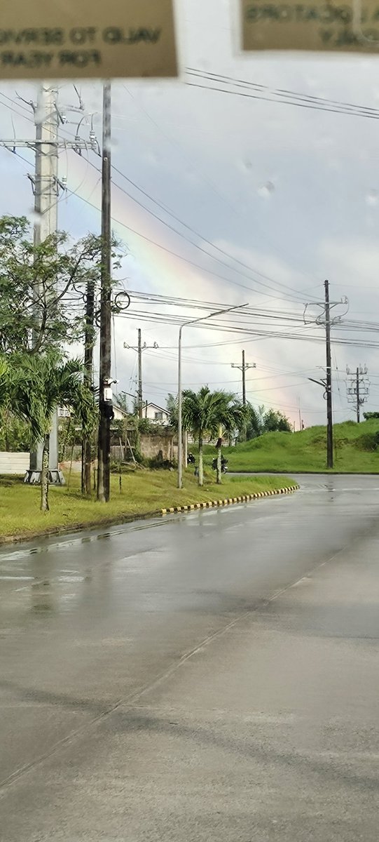 lowkey_Jeypi's tweet photo. ngaun nlng ulet nakakita ng rainbow! ang ganda.. https://t.co/KRMfZZhzMK