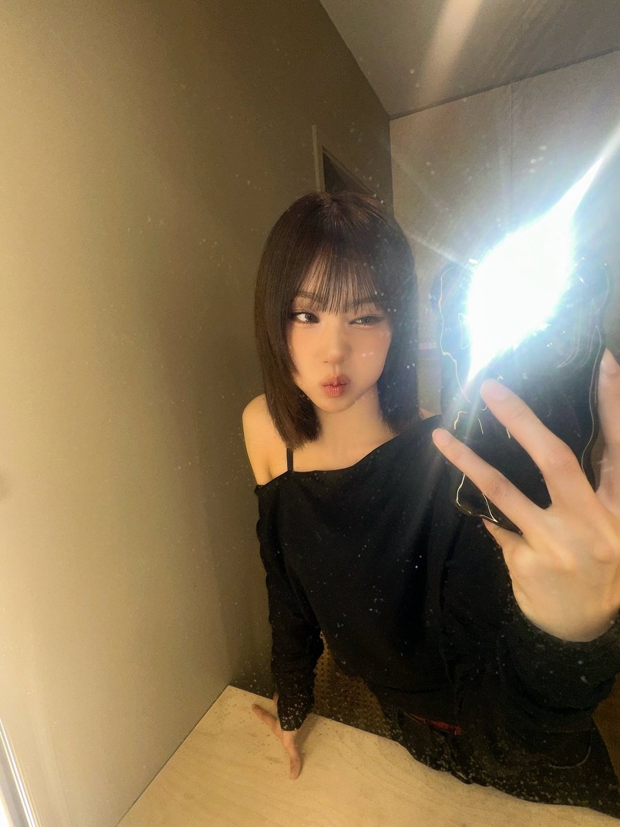 junleun's tweet image. 스무 살 되기까지 D-46 🖤😳