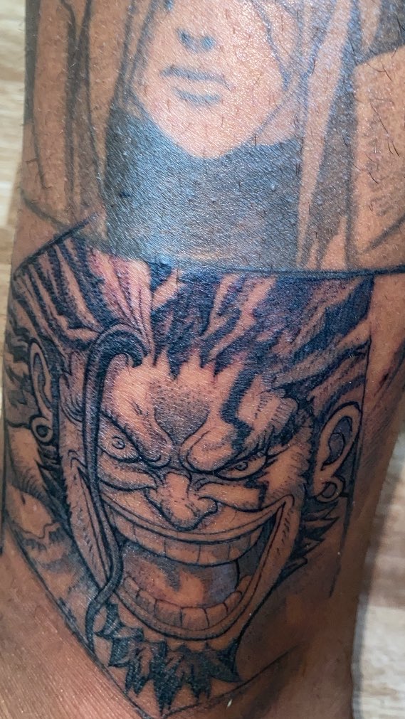 guiiszq's tweet photo. tatuagem de desenho mkkkkkkk https://t.co/zboEl525V8