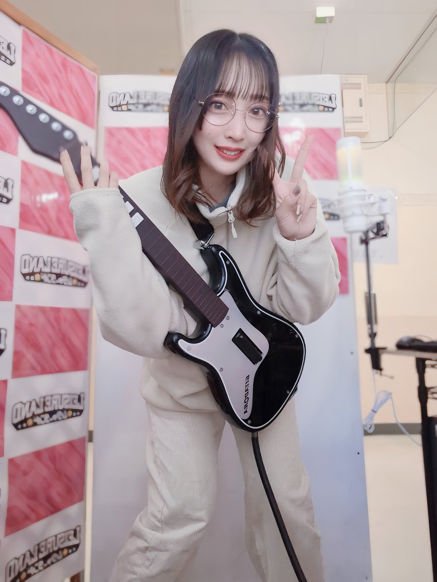 Post by ちょび㌠🐰🎀 on X: 🎸✌