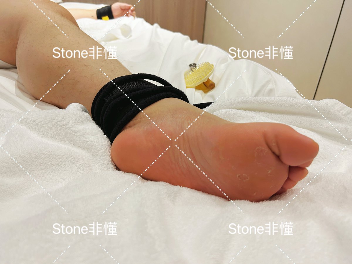 07年的小胖子，
刚刚成年就来找叔叔玩TK了，
对一个小朋友都能下手了，
我觉得我现在越来越邪恶了
感觉很刺激的样子😃