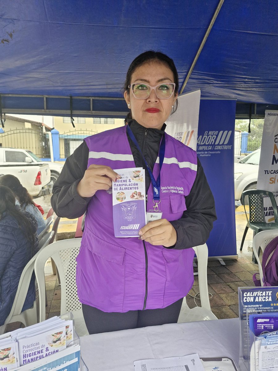 MijailHidalgo's tweet photo. @Arcsa_Ec participó en la Brigada Social por #ElNuevoEcuador realizada en la parroquia #Sumaco de #Quijos, socializamos sobre:
✅️Competencias
✅️Capacitaciones.
✅️ ArcsaMóvil.
@DanielSanchezEc https://t.co/JtymG7VUfI