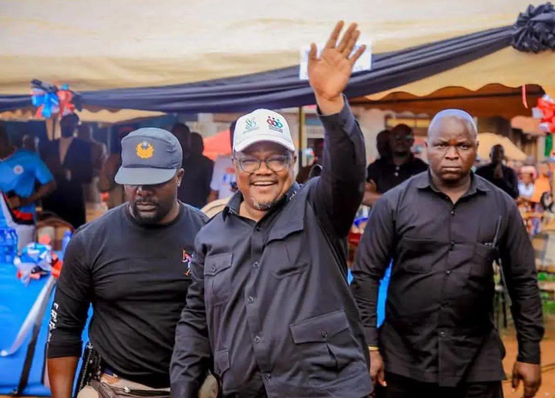 Leo tarehe 12/12/2025 , Mwenyekiti wetu ametimiza mwezi mzima tangu mara ya mwisho alipoletwa Mahakamani.

Mlimkamata kwamba mna kesi, mna mashahidi na mmejiandaa kumaliza hii kesi. Watanzania wajue na Dunia ijue huo uhaini unaofanywa na mwanasiasa anaekupinga kidemokrasia.

Leo