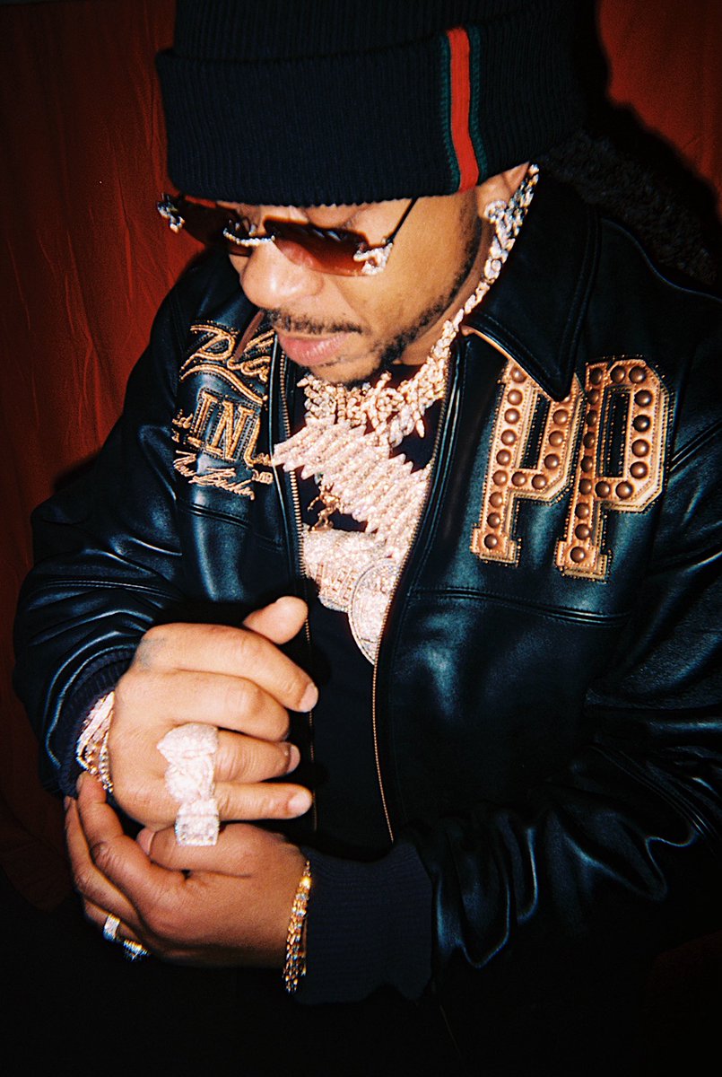 MaxBiggavelli's tweet image. Don’t worry these ain’t going back to the jeweler like how some of you niggas move 🤣