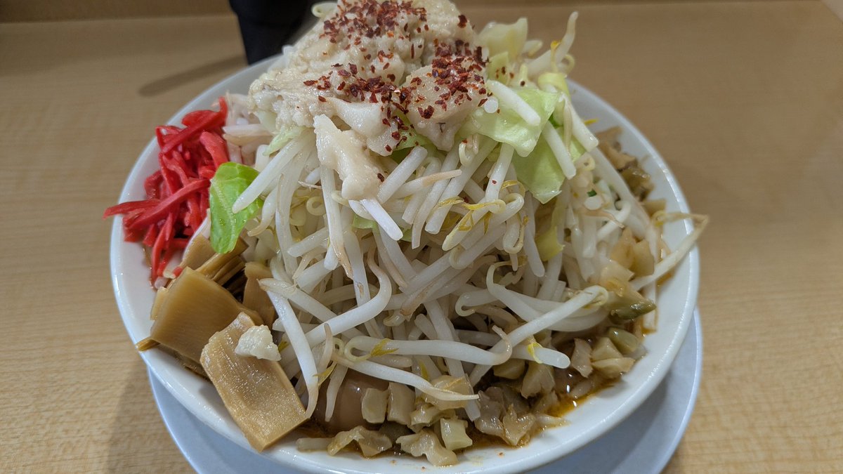 gnkb5566's tweet photo. 仙台市青葉区山手町
#ラーメンジャパン　様
スパイシー担々豚そば　1,050円也
今回は中辛で☺️
スープの味わいをしっかり感じられる丁度良い辛さw
しかし小さじ3のスパイスとのことなので中々の戦闘力…
具沢山で本当に嬉しいです…😊
ごちそうさまでした😊
#ラーメン　#仙台市ラーメン　#豚そば　#G系 https://t.co/O1Kwy932Hy
