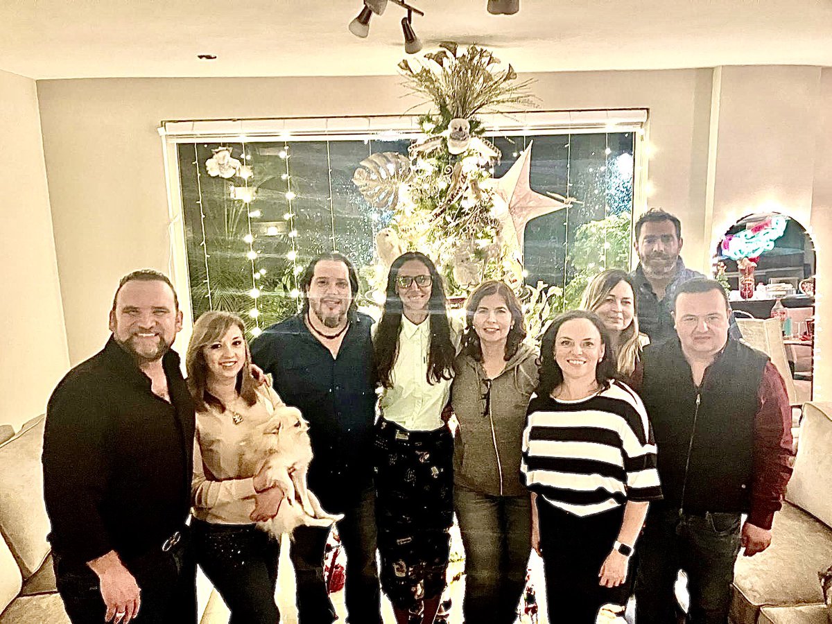 CarlosPalomoF's tweet photo. 🪅 #Posada #Compadritos … https://t.co/lT3sn3KlC1