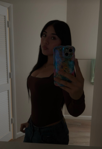 bopsinaction's tweet photo. lower the top, bigger the bop... dm for moree #bop #cumtribute #bops #cocktribute #wankchat #horny #curvy https://t.co/USx2emcsgh