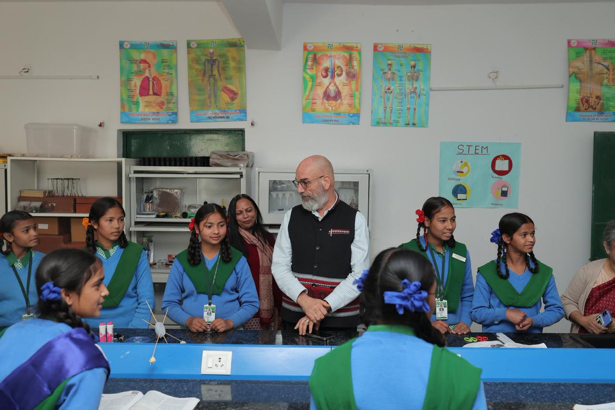 arjandewagt's tweet photo. Great being in Jharkhand and meeting government partners, interacting with adolescents, and seeing UNICEF’s work in Ranchi &amp; Khunti.
A strong shared commitment to ensuring every child in Jharkhand learns, grows, thrives.
#ForEveryChild  
@HemantSorenJmm @UNICEFIndia @JharkhandCMO https://t.co/mjx1TOoJBO