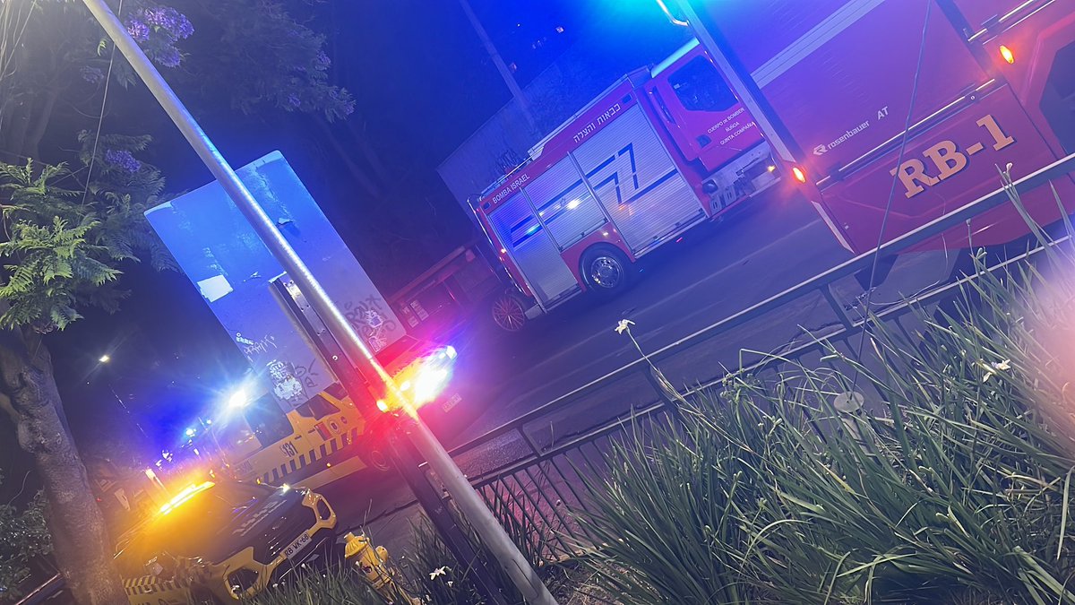 _danielneira's tweet image. Cuántos accidentes más tenemos que tener para que la @MuniNunoa tome conciencia de este cruce peligroso en Salvador con Irarrázaval deben señalizarlo! @sebastiansichel