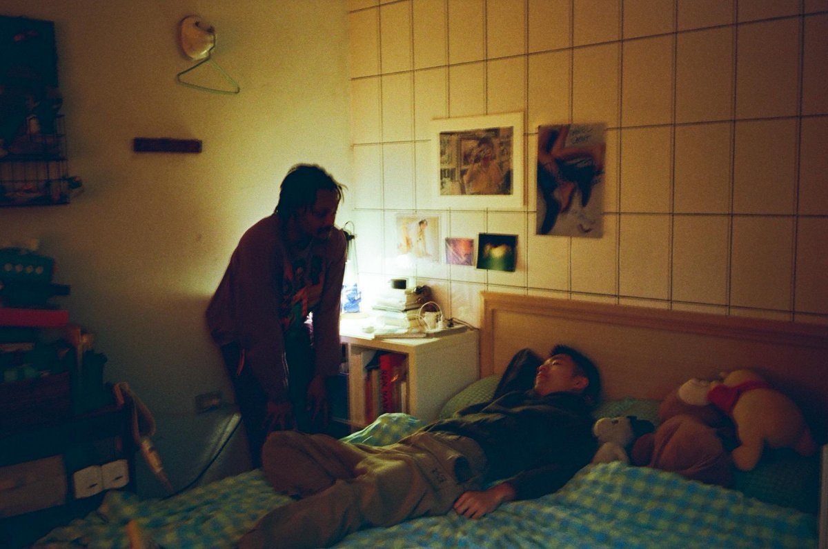 拍到今年金馬最佳導演李駿碩，謝謝Bios和劭任，在拍照的時候我想像是電影最後一段的蠟燭。

眾生相今天上映

biosmonthly.com/article/11673