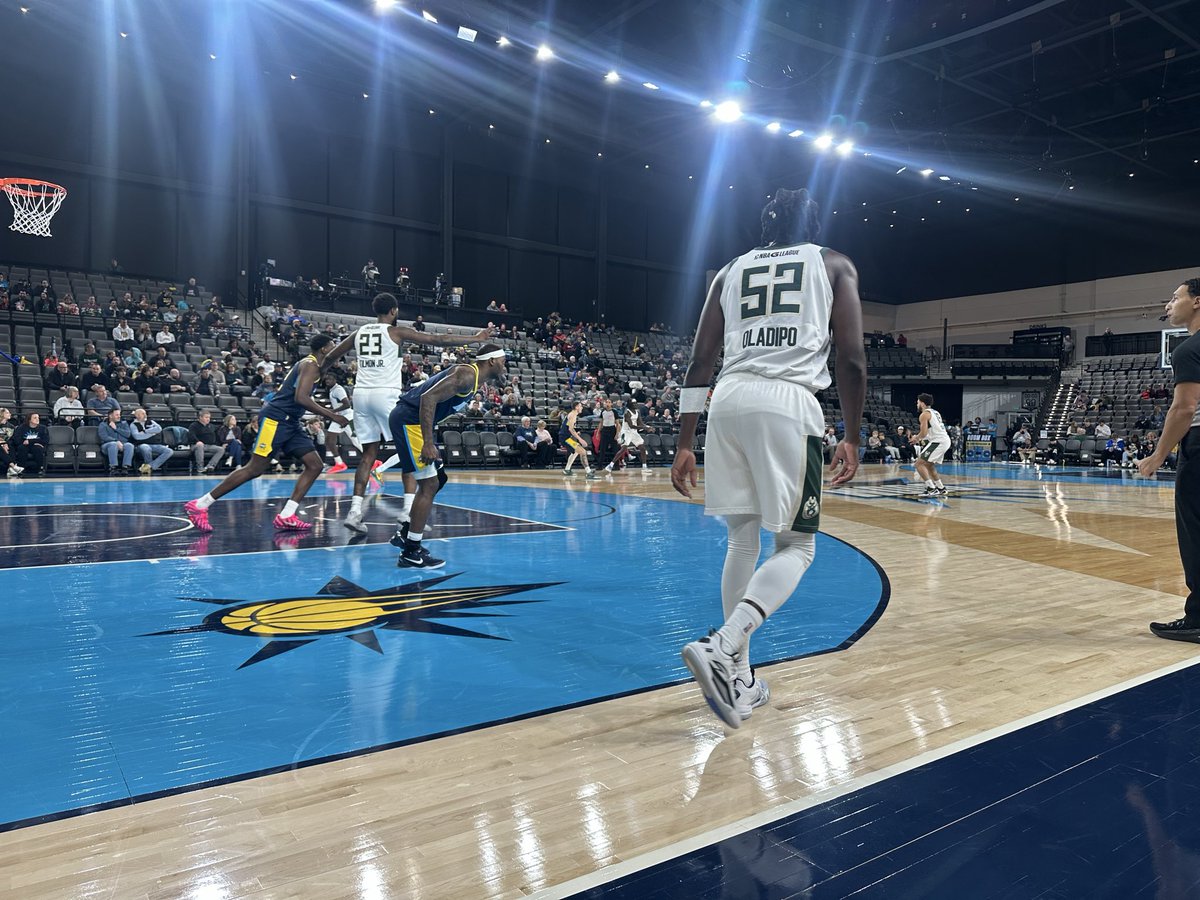 ctalpas14's tweet photo. Shoutout to @VicOladipo tonight. The Herd played the Boom in Noblesville and his kindness was unmatched. Acknowledged fans, signed autographs and was amazing to my son and everyone in attendance. One of my favorite all time Hoosiers and Pacer! https://t.co/FOUn8T8LBA