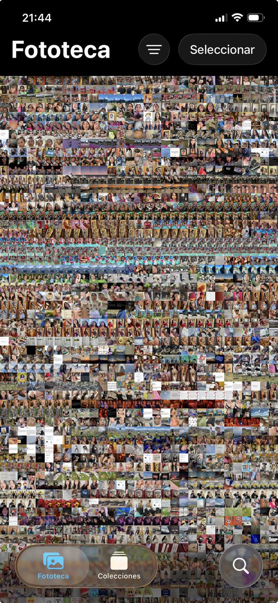ady00291's tweet photo. Ayer trae de borrar muchas fotos y que creen, no pude y pagué por más espacio jajaja https://t.co/dTeedTvbc2