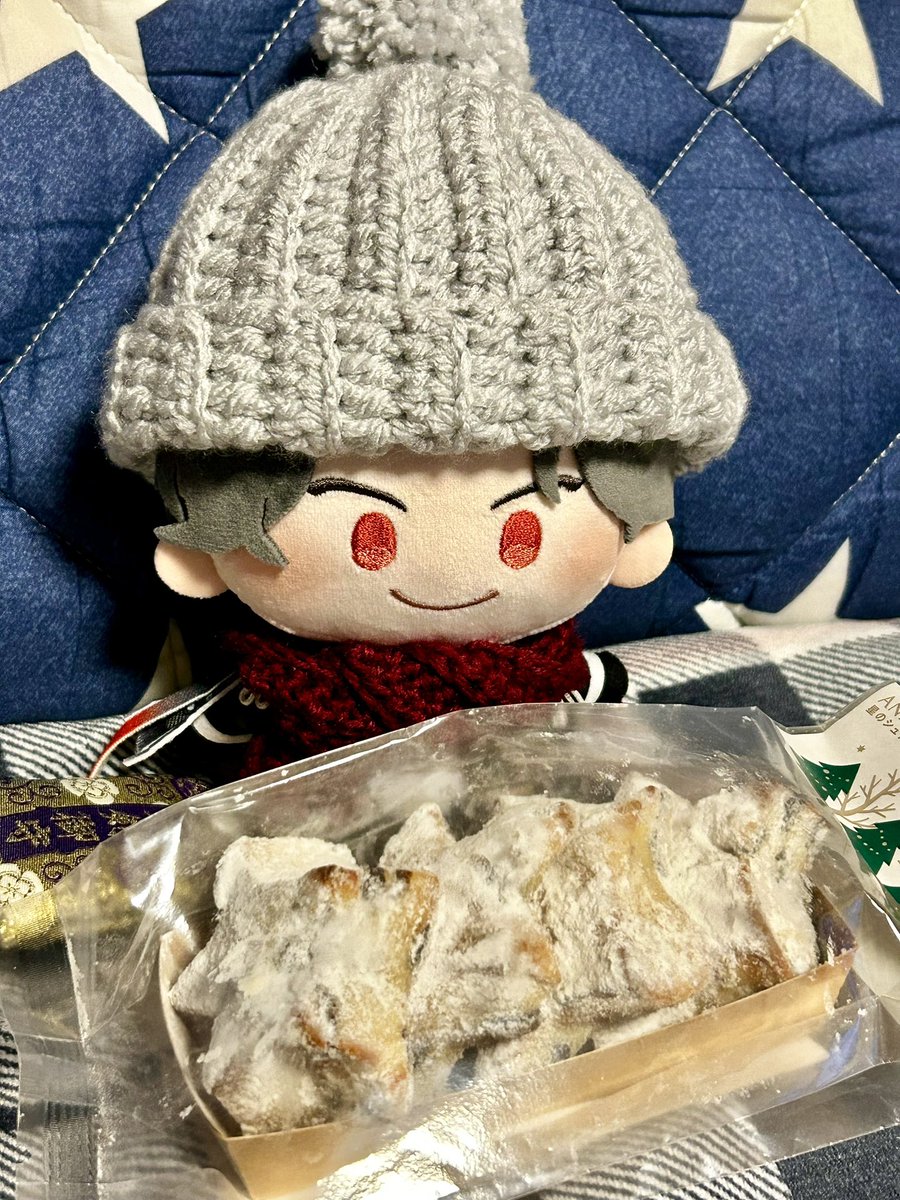 しょーれん様購入予定 今年も☆型のシュトーレン見つけたのでお買い上げー٩(｡•ω•｡)و(そして