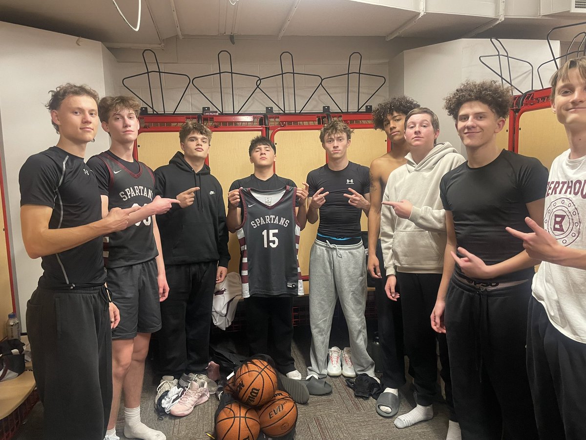 b_spartansbball's tweet photo. Team dub. 72-34 over Colorado Academy. https://t.co/mYPALon27A