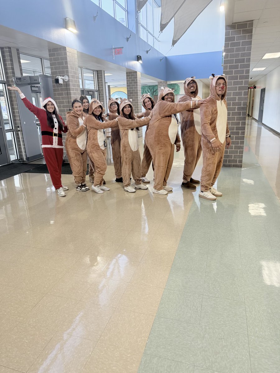 Medrano Junior High tweet media