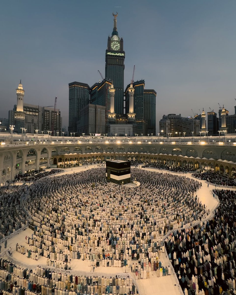 momanabdi's tweet photo. جمعة مباركة 🤲 بالصلاة على النبي https://t.co/VZJhTwdyKu