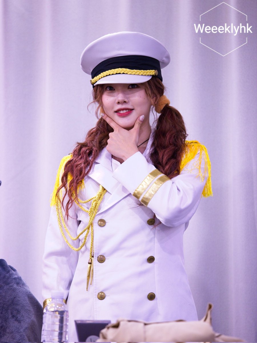 251212[飯拍高清📸]
生日賀圖來了 
Birthday photo is coming
240803 Everline線下簽售會獨家飯拍
Everline offline Fansign Event exclusive 
#Weeekly #위클리
#이수진 #LeeSoojin
#HappyLeeSoojinDay
#HappySoojinDay
#SunflowerSoojin_Day
#Daileee
#Weeeklyhk