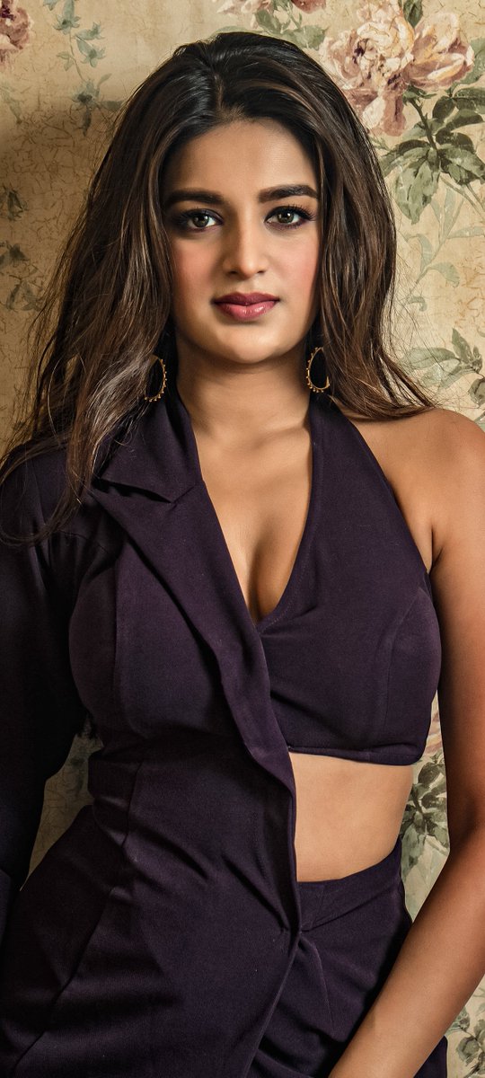 Perfect Star Heroine Material 

#NidhhiAgerwal