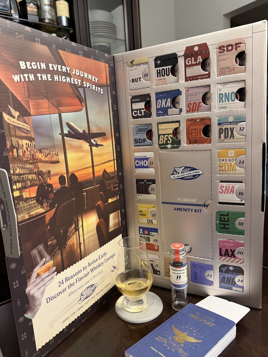 supersean579's tweet photo. It’s day 11 of the @flaviar_com advent calendar! Today’s selection is Eden Mill St Andrews The Guard Bridge Blended Malt Scotch Whisky.  A nice selection. #Advent #flaviar #themostwonderfultimeoftheyear #WeWhiskyYouAMerryChristmas #MyFavoriteHolidayTradition https://t.co/UFr9W1f90t