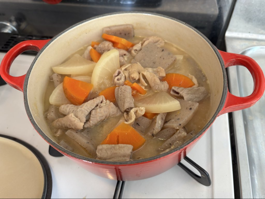 Redtelly's tweet image. 久しぶりにゆっくり料理。
もつ煮込み
うちに七味なかったなぁ〜