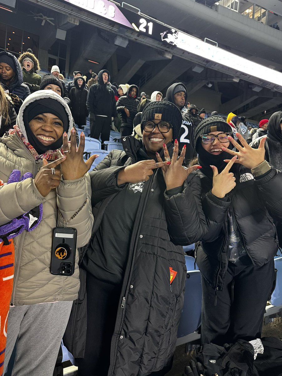 #HOUGHWAY!!! State Champs!! We love you <a href="/SJones6_/">Coach Jones</a> !!!!