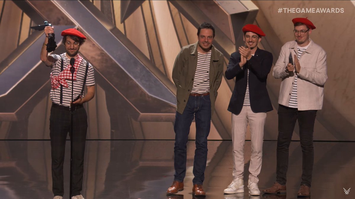 Clair Obscur: Expedition 33 VARREU o TGA

O primeiro jogo de um estúdio ESTREANTE com uma equipe pequena ja teve o seu primeiro jogo ganhando o GOTY e VARRENDO TUDO

MERECIDOS DEMAIS! PASSOU A VASSOURA EM TUDO KKKKKKKKKKK

O GOTY DEFINITIVO