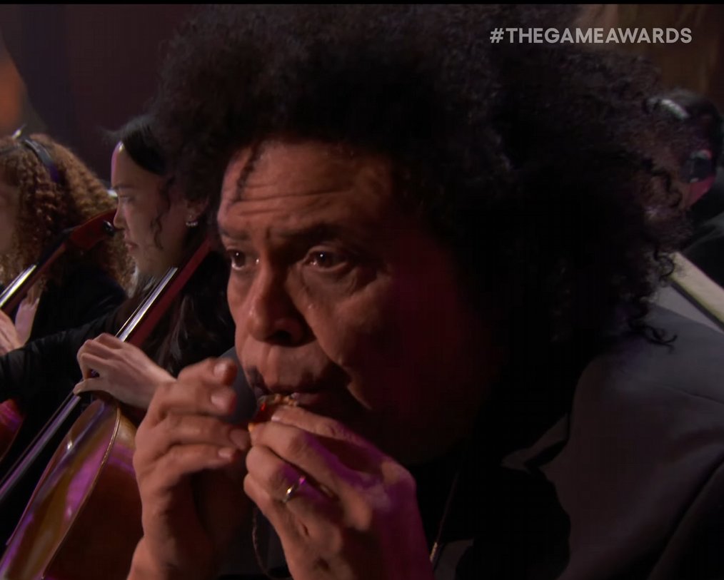 JordanMaison's tweet photo. Flute guy having a different, bigger, type of flute every time they cut to him is genuinely one of the best things #TheGameAwards has done. https://t.co/jGFZuAiReS
