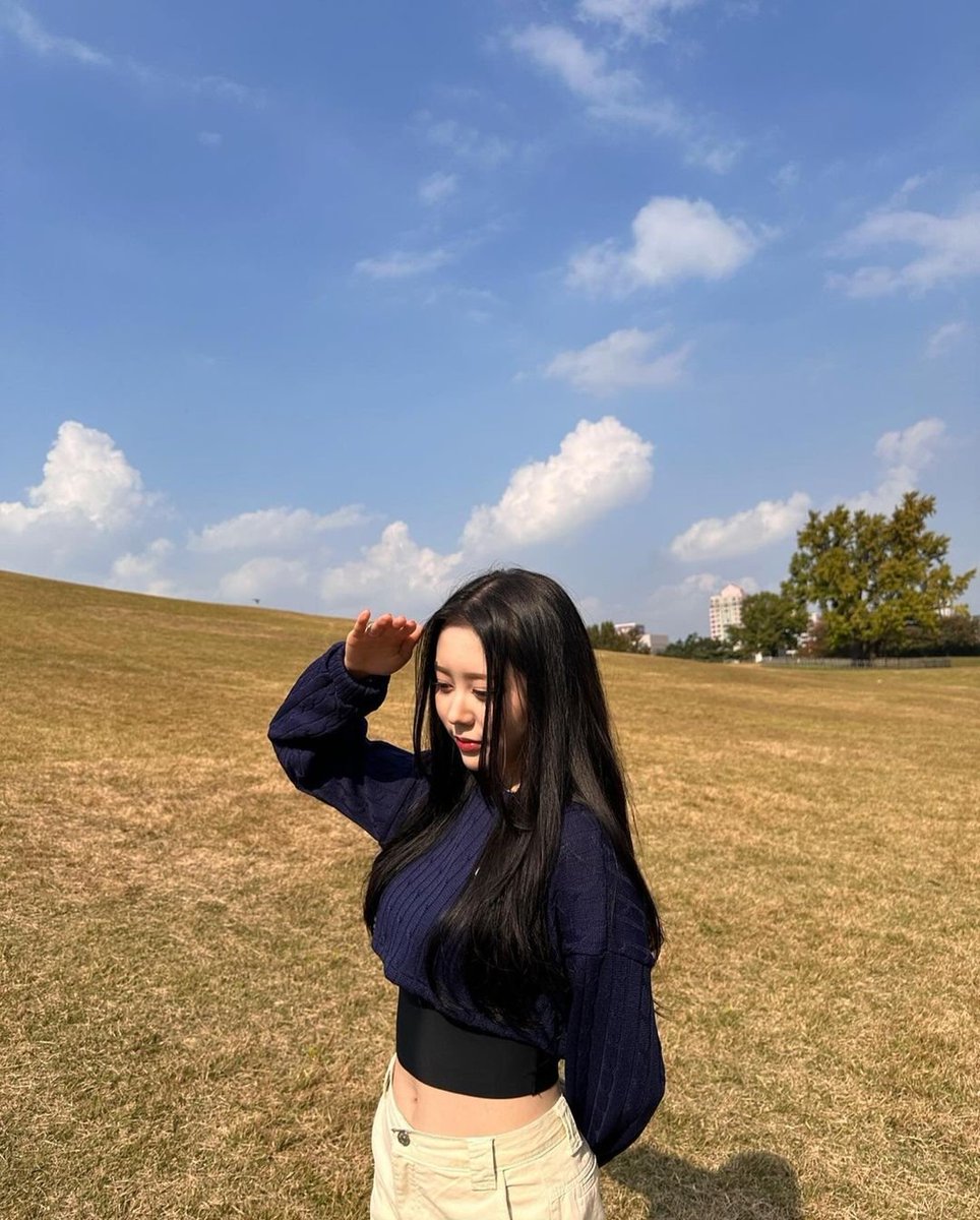 _urvision's tweet image. 𝙳ando un pequeño paseo y con mis auriculares reproduciendo la #𝐒h𝕚𝔡o͞u·𝚙𝕝ɑyl𝕚st de mi best𝕚e 🪷☆ es lo único que necesito para sentirme bien ଘ(੭ˊᵕˋ)੭ ya que esta #𝑂𝟚·𝕔hap𝕥ǝrː永ǝ𝕥ern𝕚ty me devolvió toda mi serotonina! 

𝚌ho͞cos𝕥ar ｡ ︎✺ ⊰ #no͞vα !